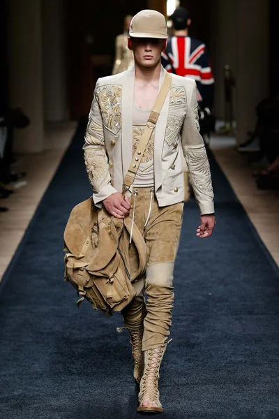 Look 31
